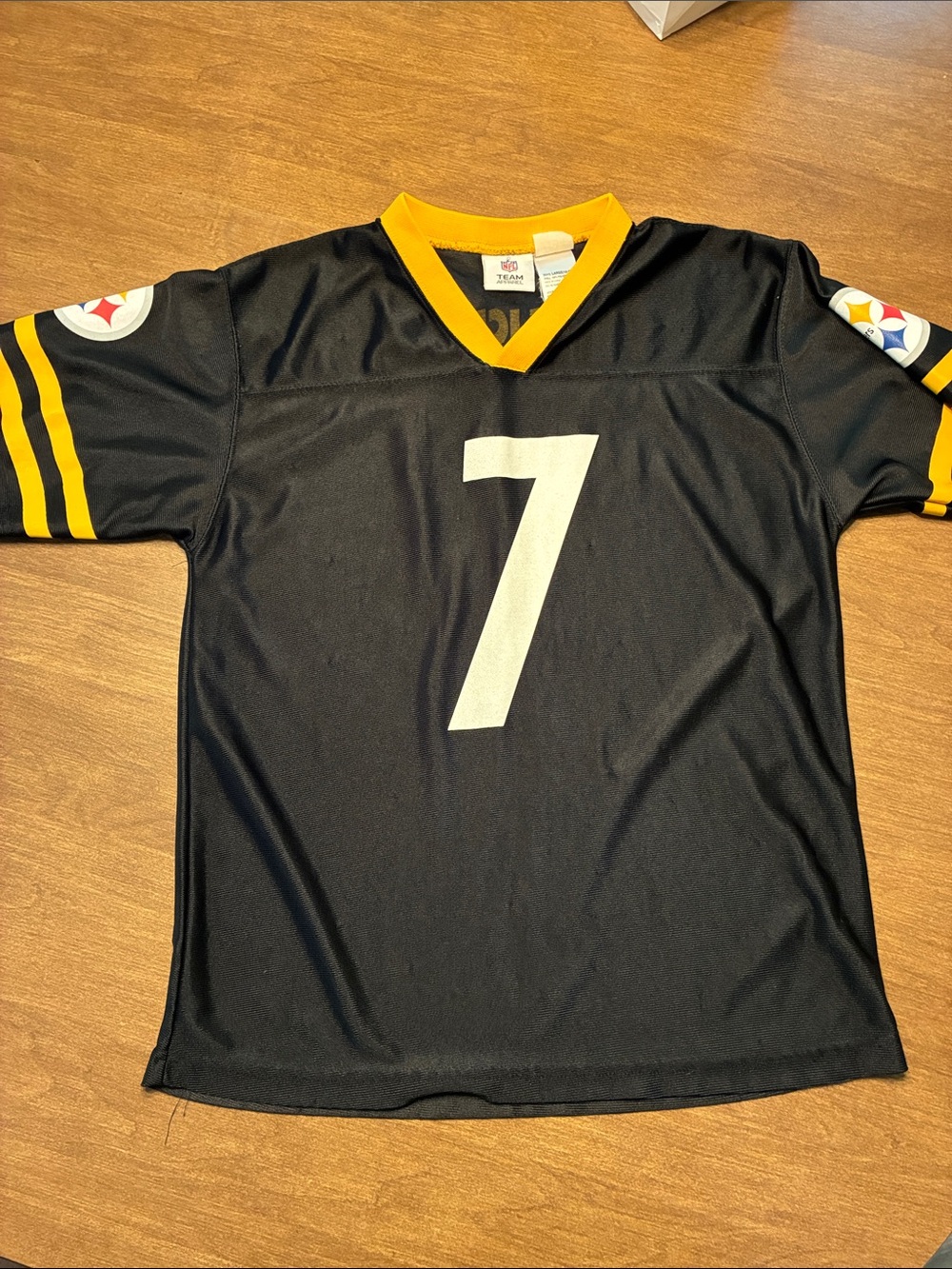 NFL Black and Gold Boys' Jersey Collar Detail